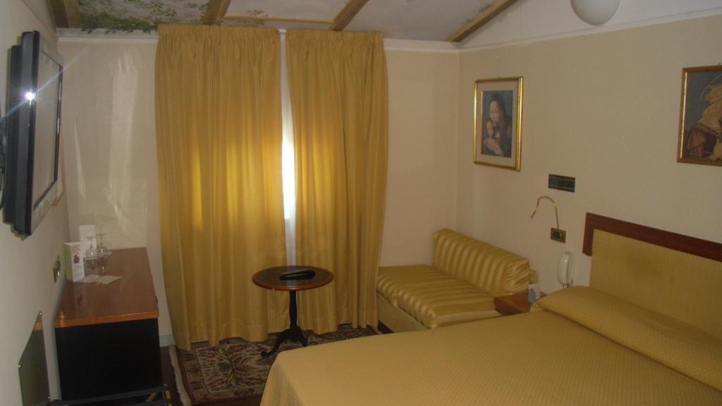 Hotel Della Porta Santarcangelo di Romagna Luaran gambar